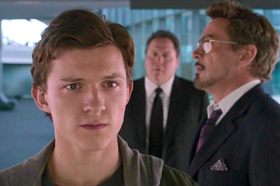 マルチバース どの指パッチンで別次元が開いてしまったのか トム ホランドがネタバレをかます シネマライブラリー